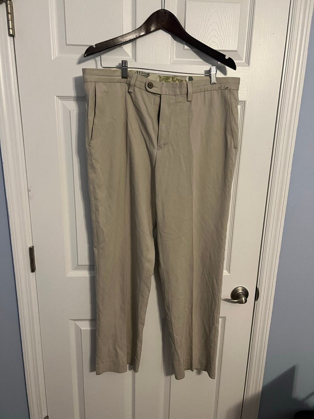 Tommy Bahama Silk Blend Pants – Size 36x32 – Brown Khaki